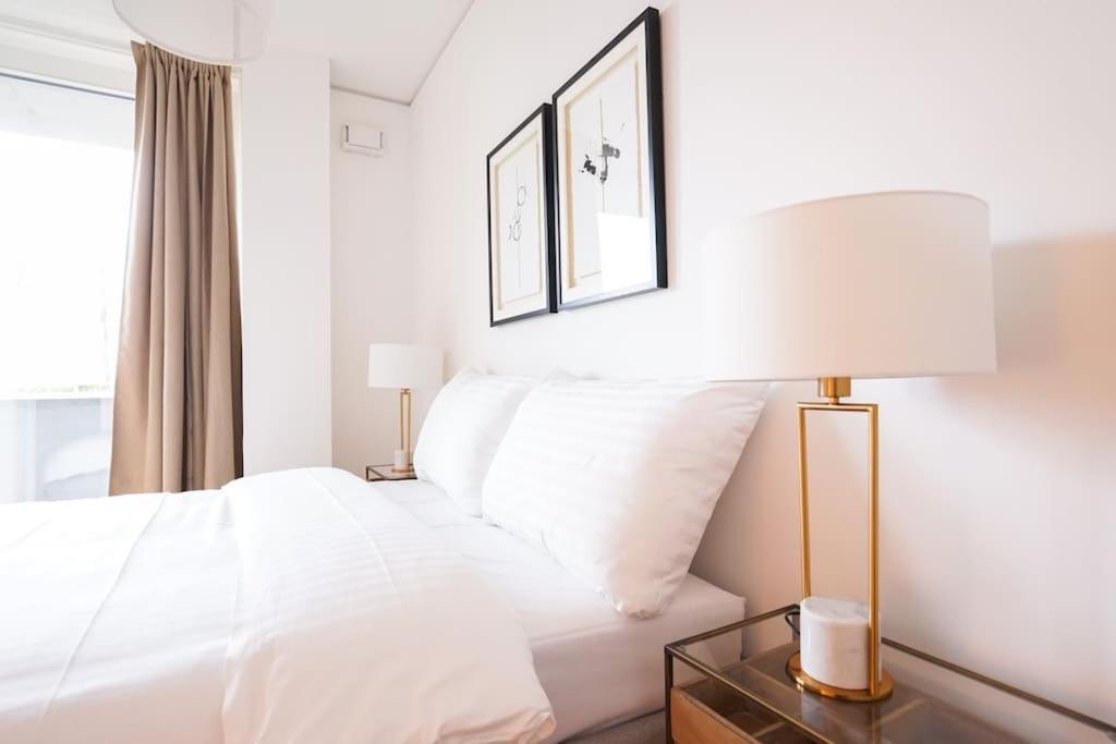 Executive Suite W/ Rooftop Pool ウィーン エクステリア 写真